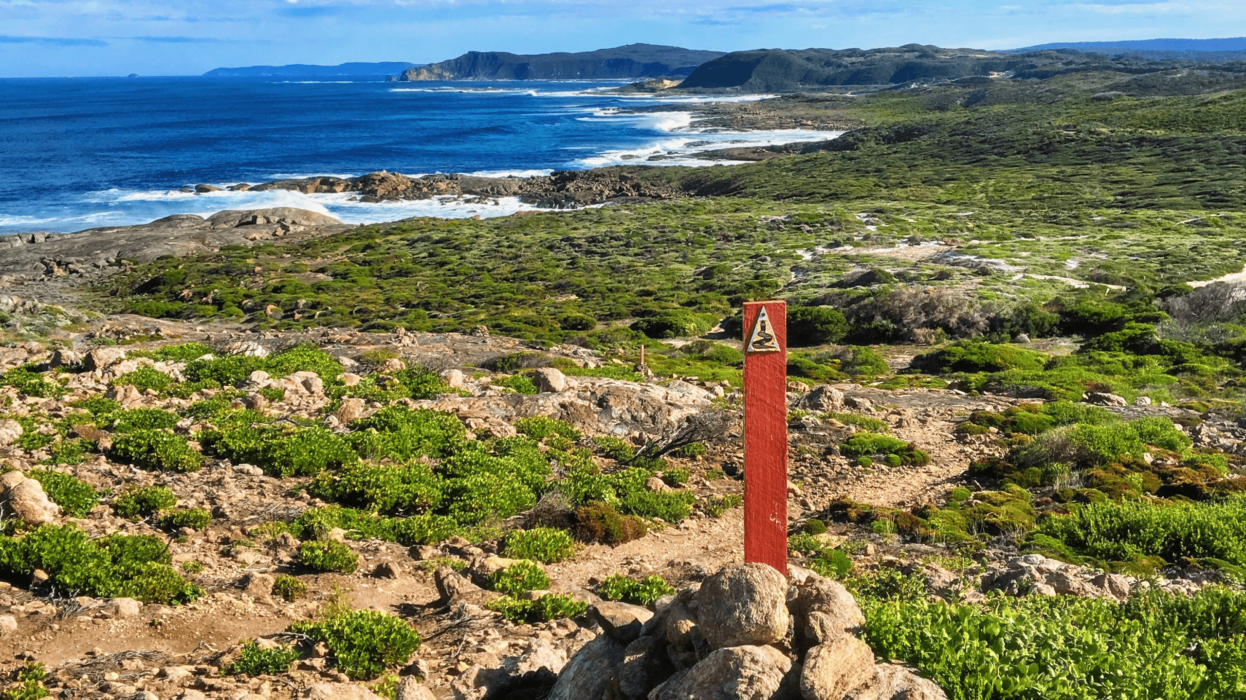 Coastline hiking waugal marker