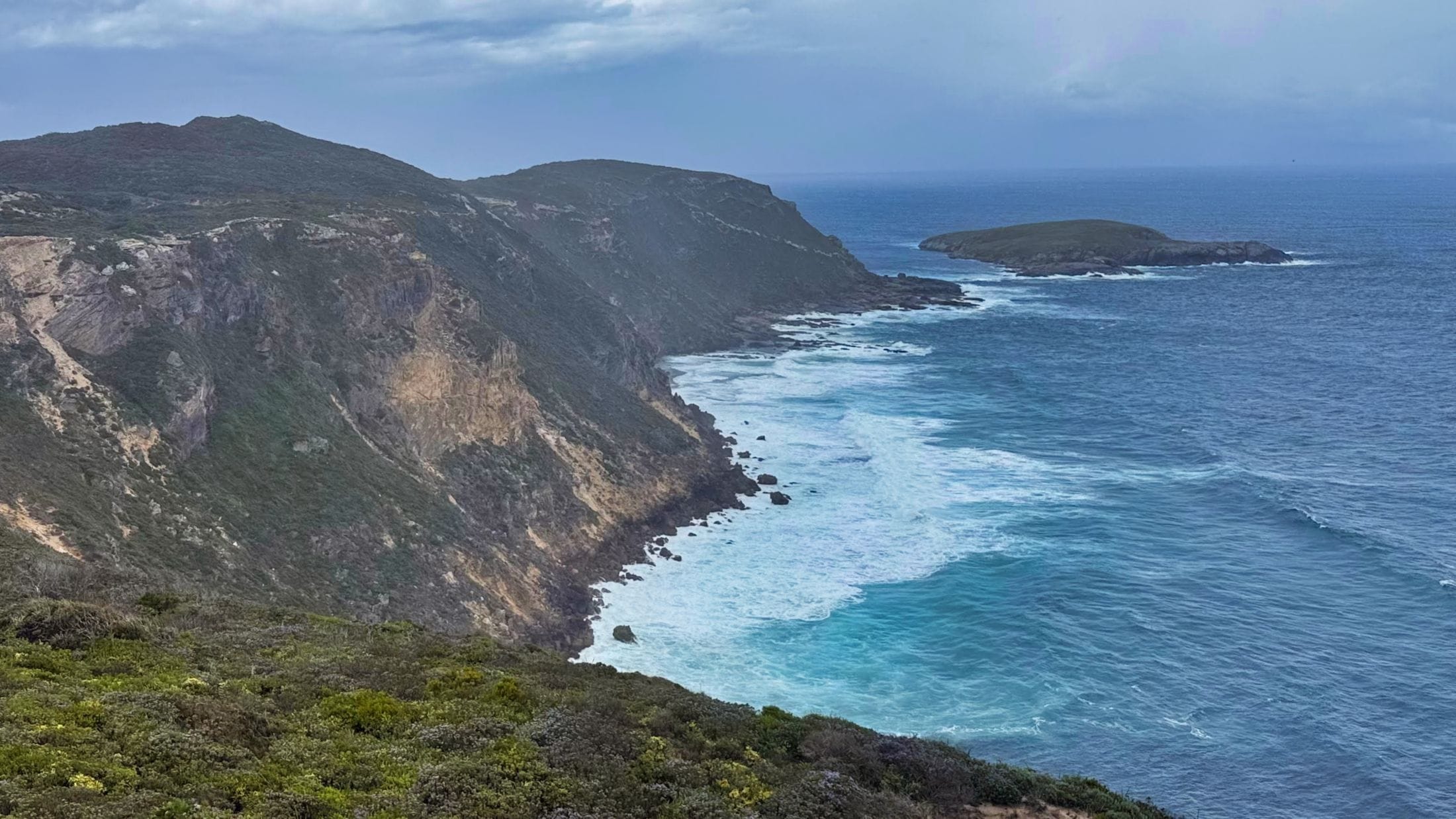 Wild coastal view of Stanley Island